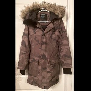 Golden Parka (Warmest: -30°C)